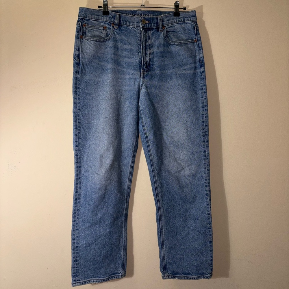 American Eagle Outfitters Light Blue Relaxed Jeans
